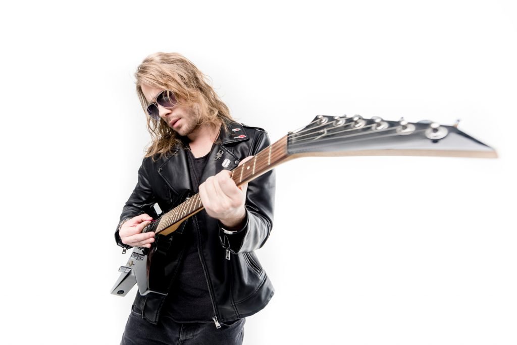 guitarra de metal